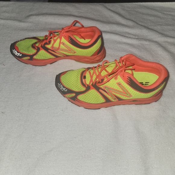 New Balance 1400 Women's Running Shoes Size 8.5 - Picture 5 of 6